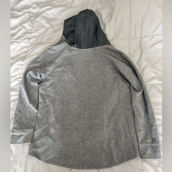 Nike jacket with rain hood - Picture 7 of 9